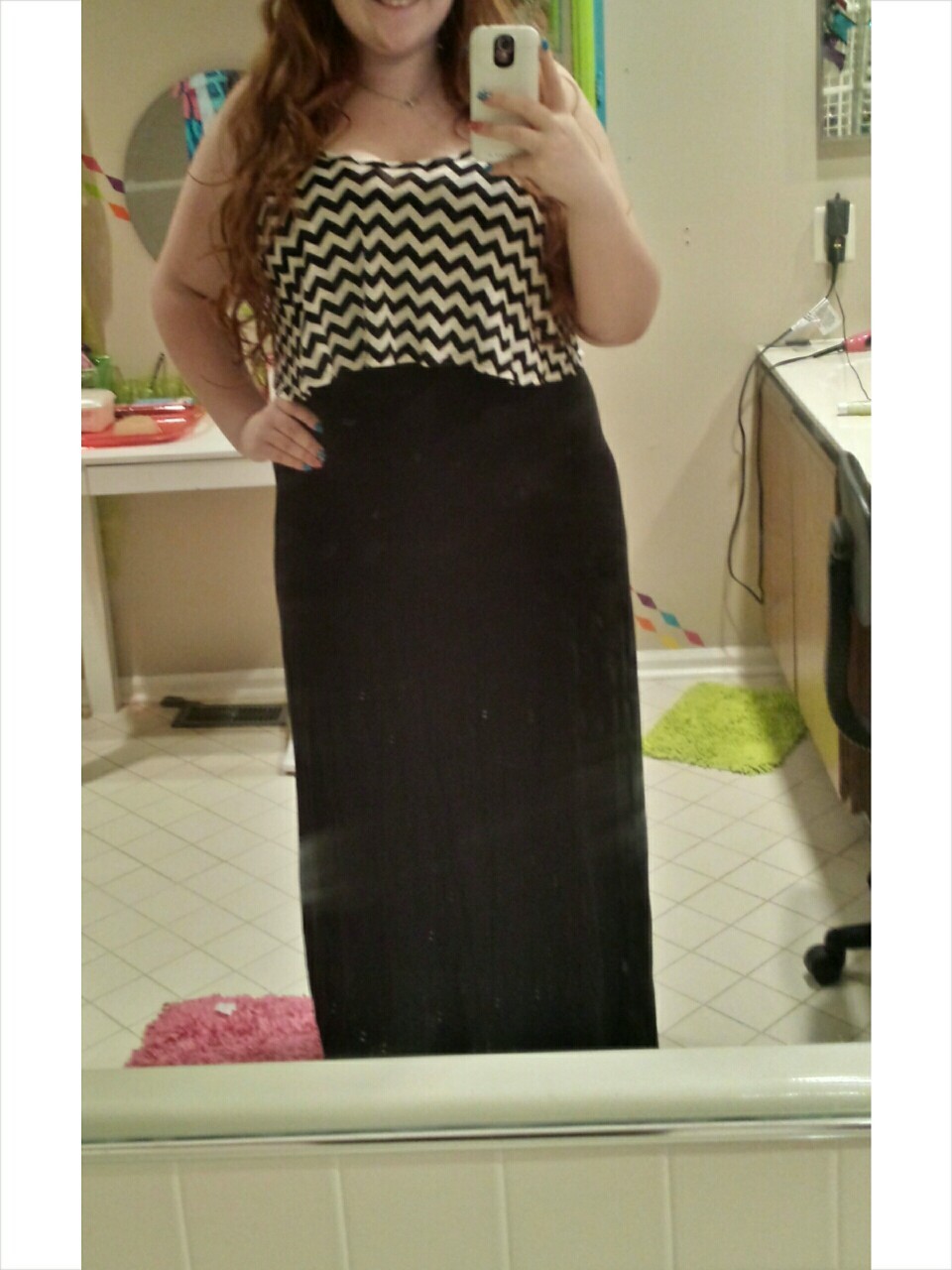searchinglittle:  New dress :)