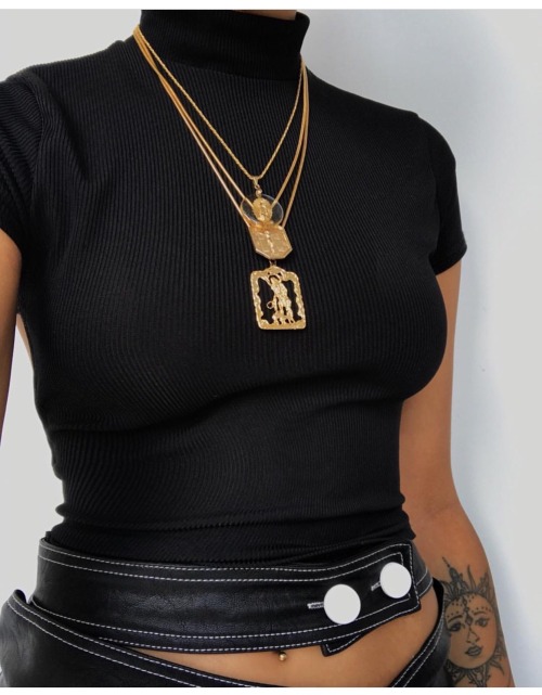 trapstarriri:ginghitman:Street style, following back similar xox