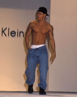 itboytrends:Mark Wahlberg walking for Calvin Klein, 1993.