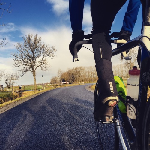 Schitterende aftrap met seizoen 3 van Cycling Espresso in Groningen. Zon en wind. Precies zoals het 