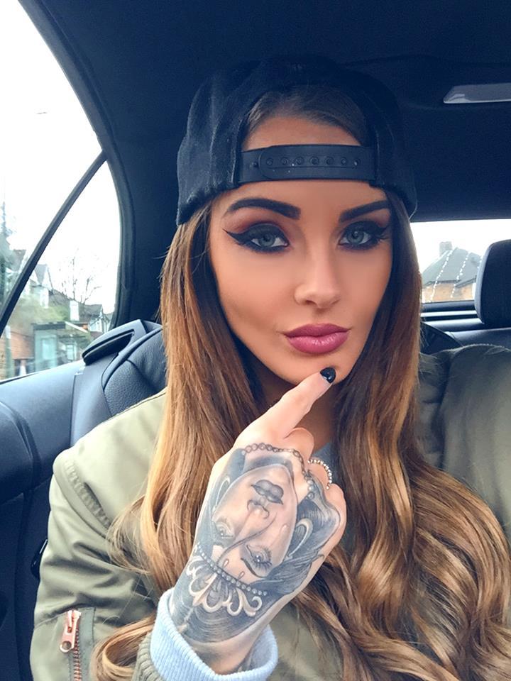 phenomenal-female-form:  How about a laurenhoulds photo set   👅Phenomenal👅