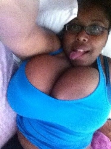 thickbeyondbelief:  Tittytuesday