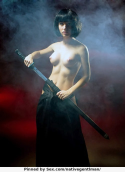nerdynakedgirls:  From http://www.sex.com/picture/8309491-sword-nude-cosplay/