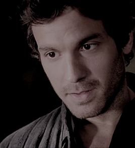 acoulby:Guinevere: (◕‿◕✿)Lancelot: (  ♥‿♥)