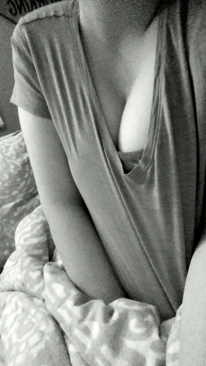 hornypeopleuniverse:  Shitty quality, but my boobs look fantastic in this sports