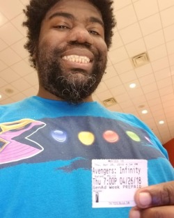 Loving my @riptapparel shirt while waiting to watch #avengersinfinitywar  (at Cinemark Stoneridge Plaza Movies 16)