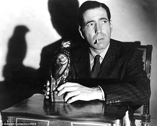 wehadfacesthen:Humphrey Bogart in The Maltese Falcon (John Huston, 1941)