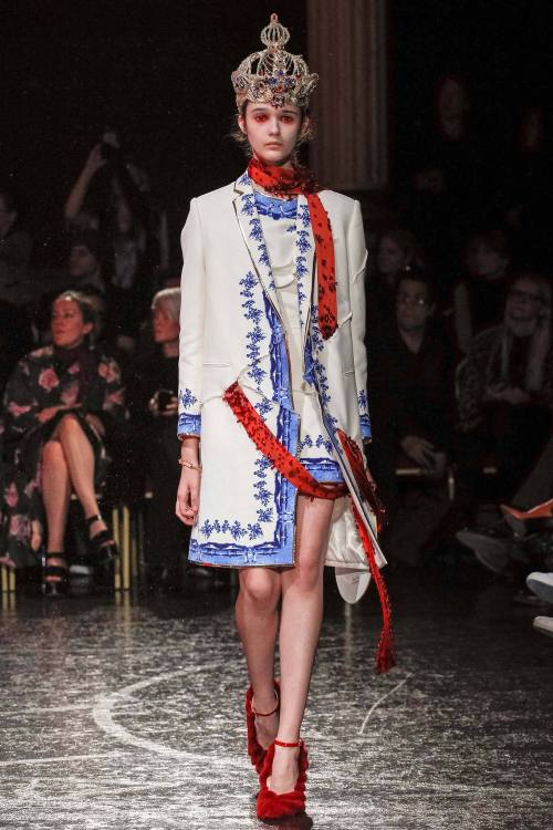 whore-for-couture:  oncethingslookup:  Undercover Fall 2014 RTW   