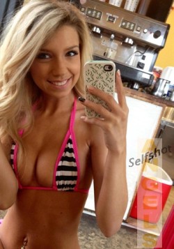 selfshot-angels:  Selfshot girls … the