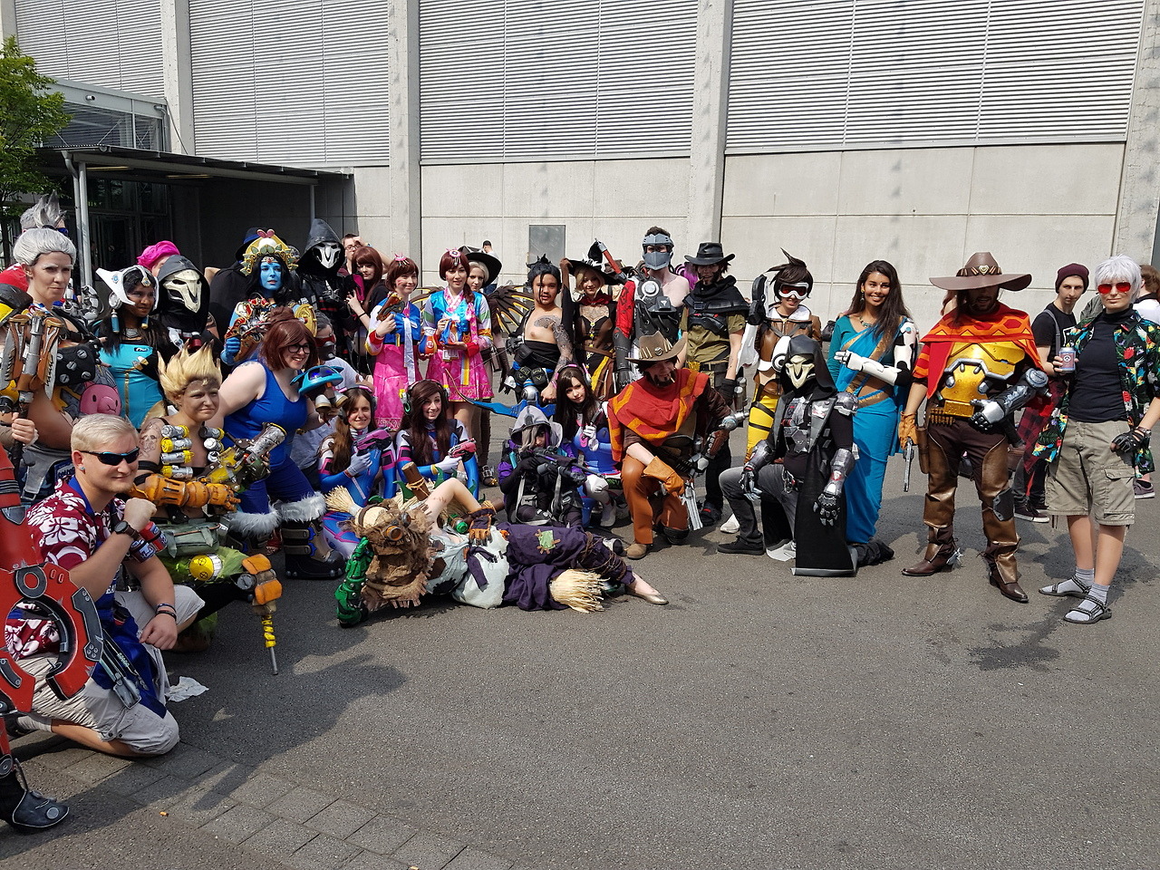 schmogg:spent gamescom with @steelsuit @monstergabe &amp; @noodl and we saw so