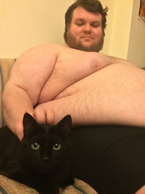 fatbestfriend:  Cats love fats it’s science.  Dude, you look amazing. Why your hair so perfect? (Also very cute kitty)