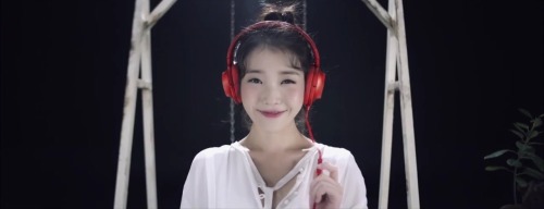 fortunegookie:me when iu finally comes back