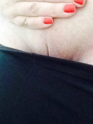cameltoetime:  Hookup with a local hottie tonight: http://bit.ly/1KWIU9X