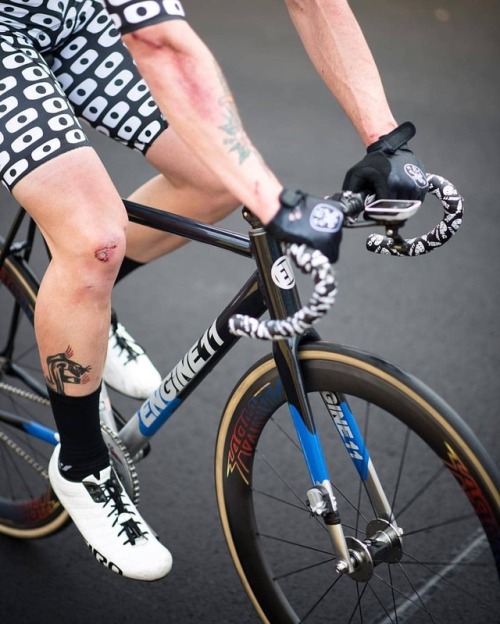 hizokucycles:Reposted from @hunterbroscycling - Bikes aren’t always fun. Enjoy your weekend on the b