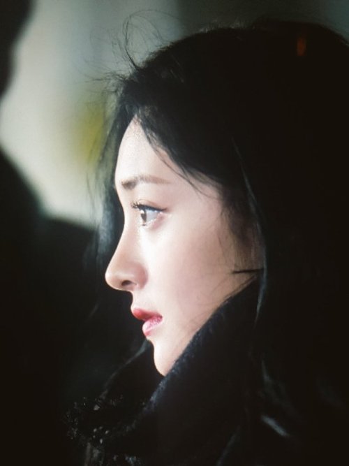 pristingirlz10: KYULKYUNG at the airport [PREVIEW] C: Vanilla Sky - DO NOT EDIT/CROP PHOTO -