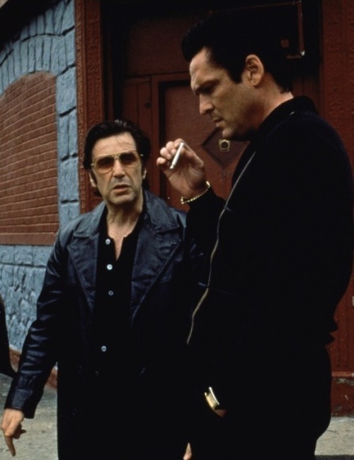 umrisuka:  Al Pacino & Michael Madsen in Donnie Brasco 