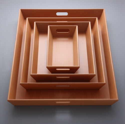 Gae Aulenti, Trays, 1979. Pearwood. Photo: Marirosa Toscani Ballo. Via Pierluigi Ghianda