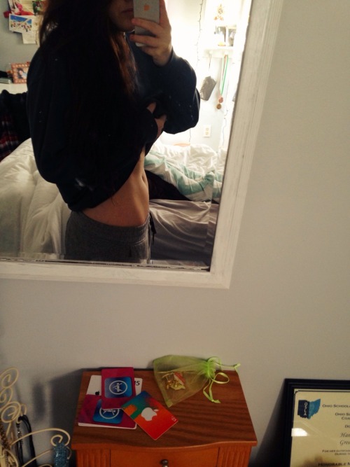 heartl3ss0ul:  querquelife:  I’ll get there one day  I want a body like hers