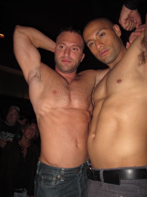 wehonights:  XXXstars JR Bronson & Leo Forte show off their armpits 