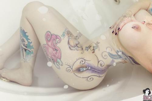 psicoticvision:  Jeh Suicide.   adult photos