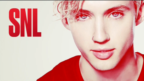 troyeswildblueneighbourhood: Troye on SNL!!!