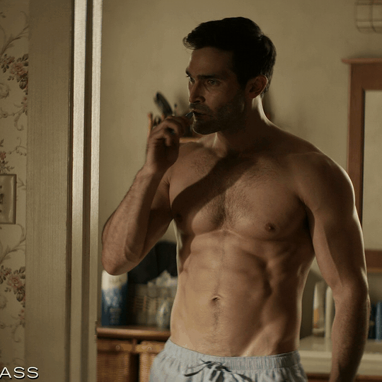Many Designs To Choose From Shirtless Tyler Hoechlin Keychain