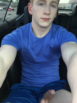 improud2bagay:  Click here to see hot Gay man live in action!