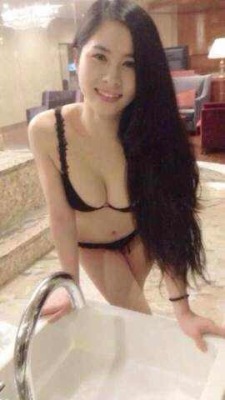 greatwong:  Chinese sauna girl that I chose for overnight excitement
