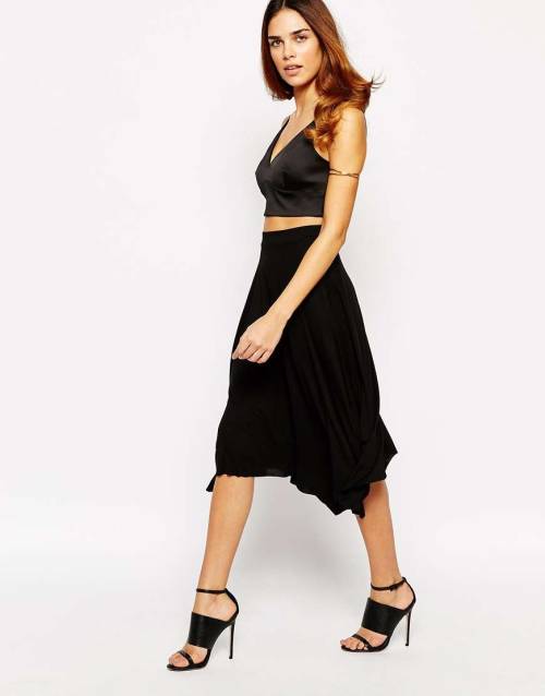 Warehouse Asymmetric Hem Midi SkirtSearch for more Skirts by Warehouse on Wantering.