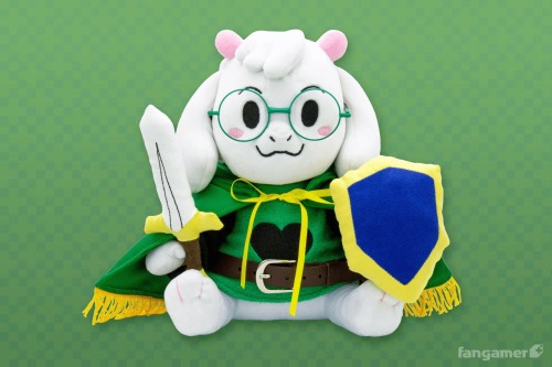 Fangamer Recently Released The "Plush Power-up Pack", Featuring Clothes And Items To Be Used With Fangamer