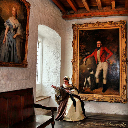 tirairgid:Lady in waiting by Edward DullardRothe House, Kilkenny, IrelandThe Rothes came to Ireland 