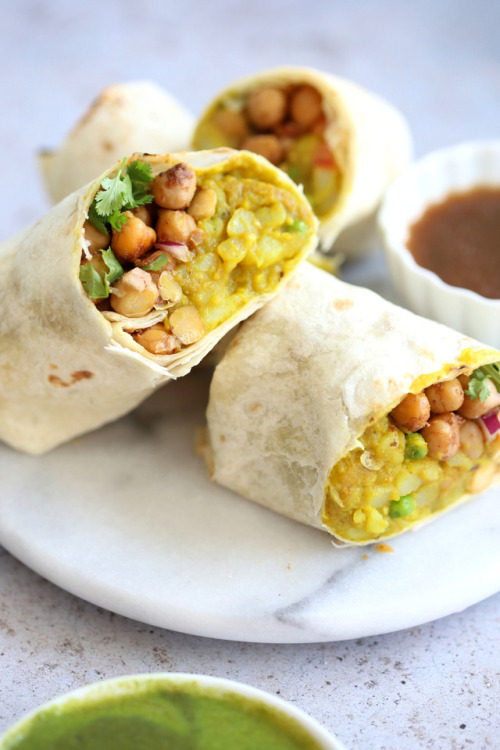 Vegan Deep Dish Pizza (GF)Samosa Wraps - Spiced Chickpea Chutney Burrito (GF Option/NF/SF)Vegan Corn