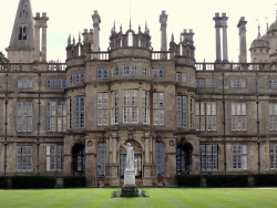 daughterofchaos:Burghley House in Stamford, Lincolnshire, EnglandPhoto by Timelapsed on Flickr  MINE