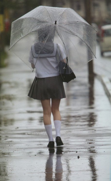 kawaiileg: 宮本佳林｜美脚・脚フェチTumblr