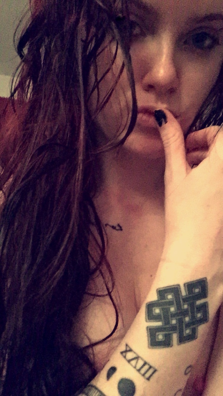 girlseatgirls:  this is my Captain Morgan Cures Shit Workdays Face (post almost 2