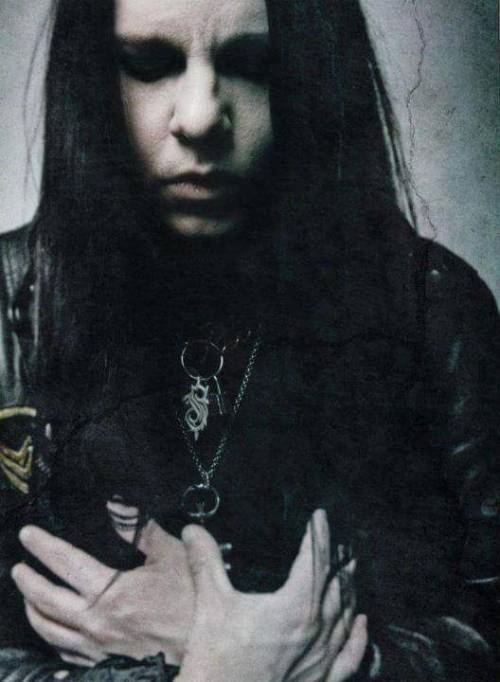 [13/12/13] Joey Jordison left Slipknot … Good he’s still OK & (SK) don’t need him anymore.