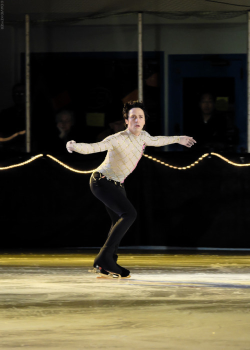 GALLERY: 3X US national champion, 2X Olympian, and World bronze medalist Johnny Weir premieres his n