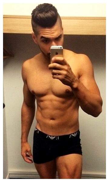 male-and-others-drugs:  Louis Smith pelado