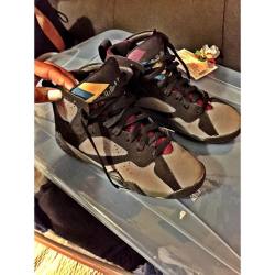 kickznkinks:  #TBT – “These Old Thangs..” 😎😉 , I don’t buy kicks anymore, but I used to be the Queen of this.. KickzSay23 ⏩ NoMoreKickz #Bordeaux  Don&rsquo;t they come out tomorrow?  Smh. Damn Jordan&hellip;