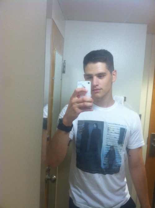 condommodel:  i got a haircut today too 