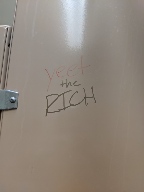 “Yeet the RICH” found in a public bathroom in Florida, USA