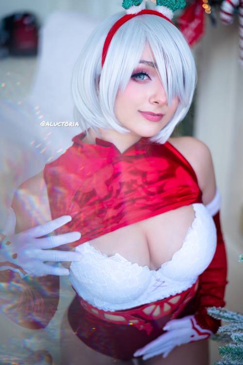 Christmas 2b cosplay by AluctoriaSee more : webmangaplus. com/cosplay/299041/