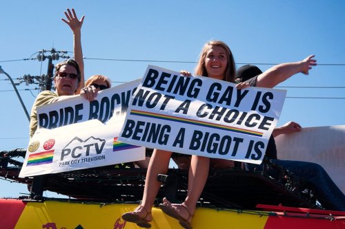 meatcat-forever: duendevuhsachee: awkwardsituationist: 2nd annual pride parade in salt lake city. ju