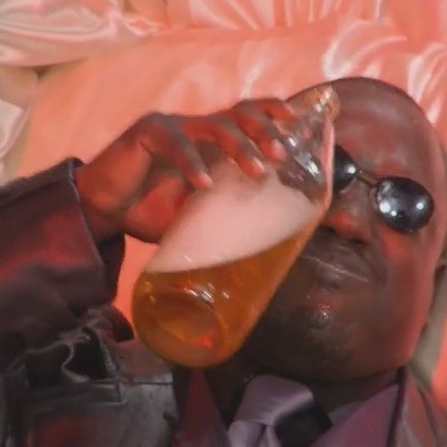 mggttss:  feelsguy:  devilbatghost:  What if you took the red AND the blue pill??    Morpheus dorpheus 