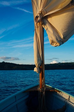 ilur:  The problem with sailing late in the season, is it is hard to know when to call it quits and head in, especially on beautiful evenings! 