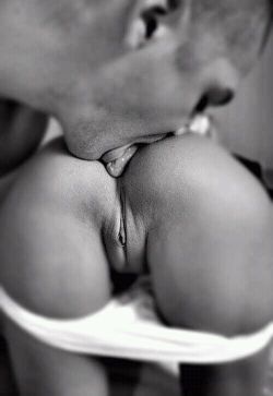 boyboygirllove:  Love having a tongue in