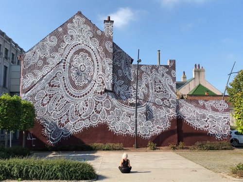 doomhope:raymondebidochonlifechoices:nevver:Calais, FranceIt is in fact a mural for the Lace and Fas