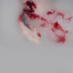 wrappedinblood:  sittenlos:  The chaos within (2015) by Seanen Middleton   bloody 
