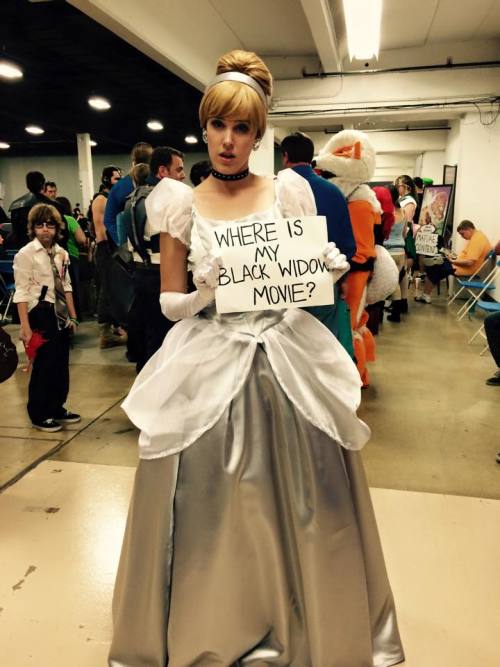 blackwidowinitiative:whereismyblackwidowmovie:ribbonsflyingoutthewindow:South Carolina Comicon was l