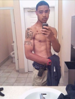 marc86jcob:  ghettrix:  Ooooh baby  SO FUCKING SEXY